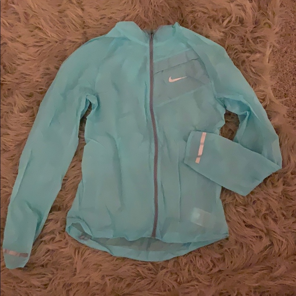 NIKE SIZE S MINT WINDBREAKER ZIP UP JACKET